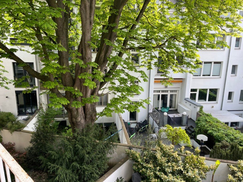 Balkonblick 2 Etagenwohnung D�sseldorf