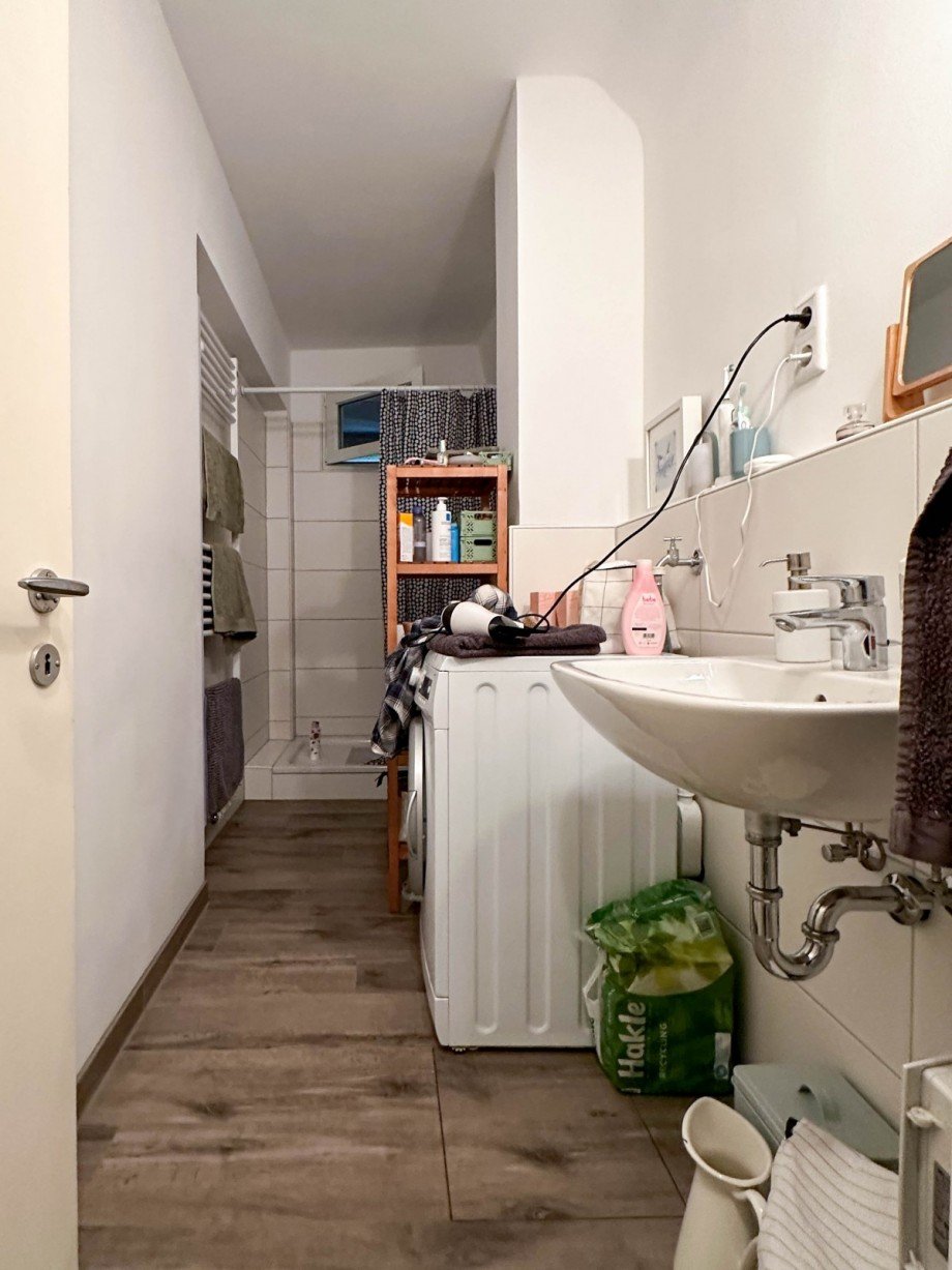 Souterrain Bad Mehrfamilienhaus D�sseldorf