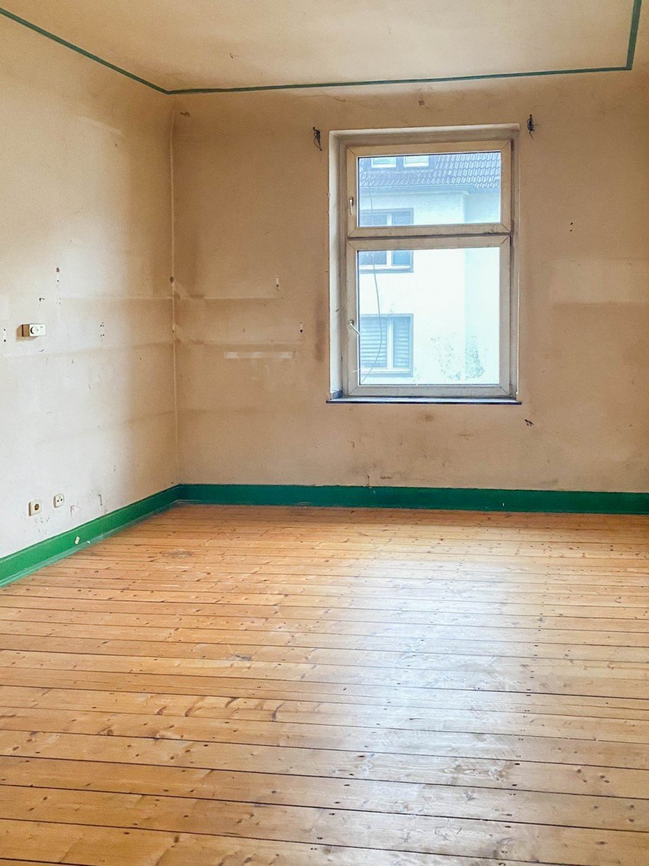 Eines der Schlafzimmer Mehrfamilienhaus D�sseldorf