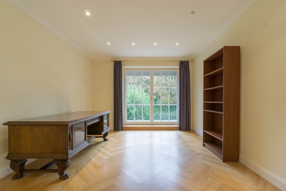 Arbeitszimmer im Obergeschoss Villa D�sseldorf