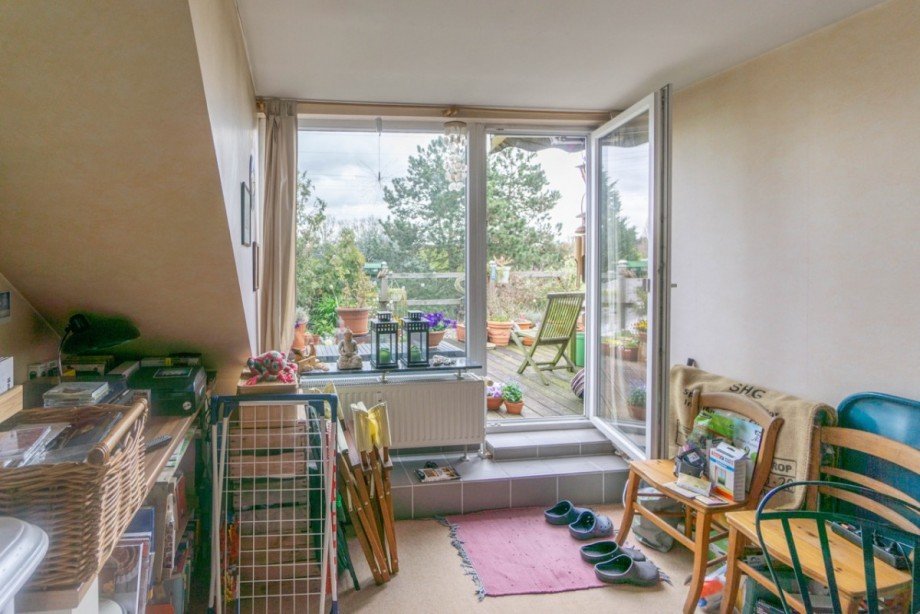 Der Wohnraum DG Zweifamilienhaus D�sseldorf