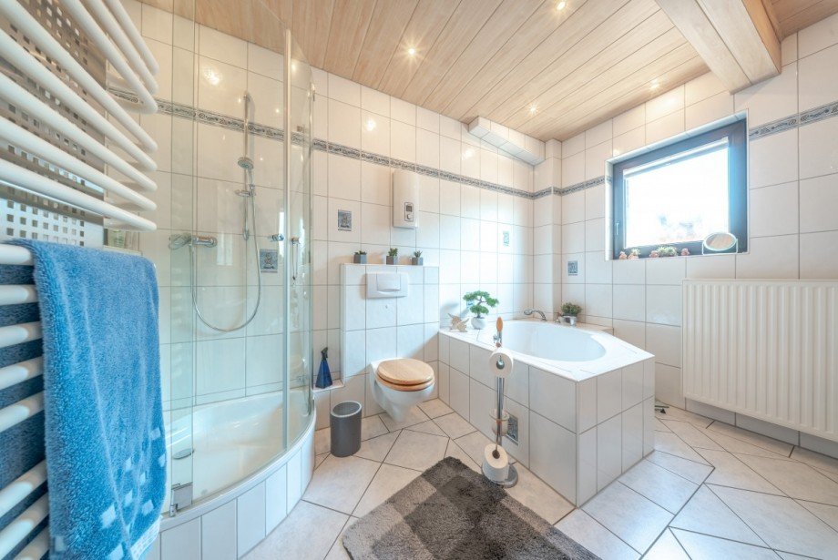 Badezimmer WE 1 Doppelhaush�lfte D�sseldorf