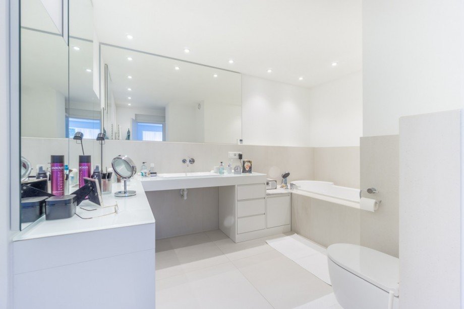 Das luxurioannenbad Etagenwohnung D�sseldorf