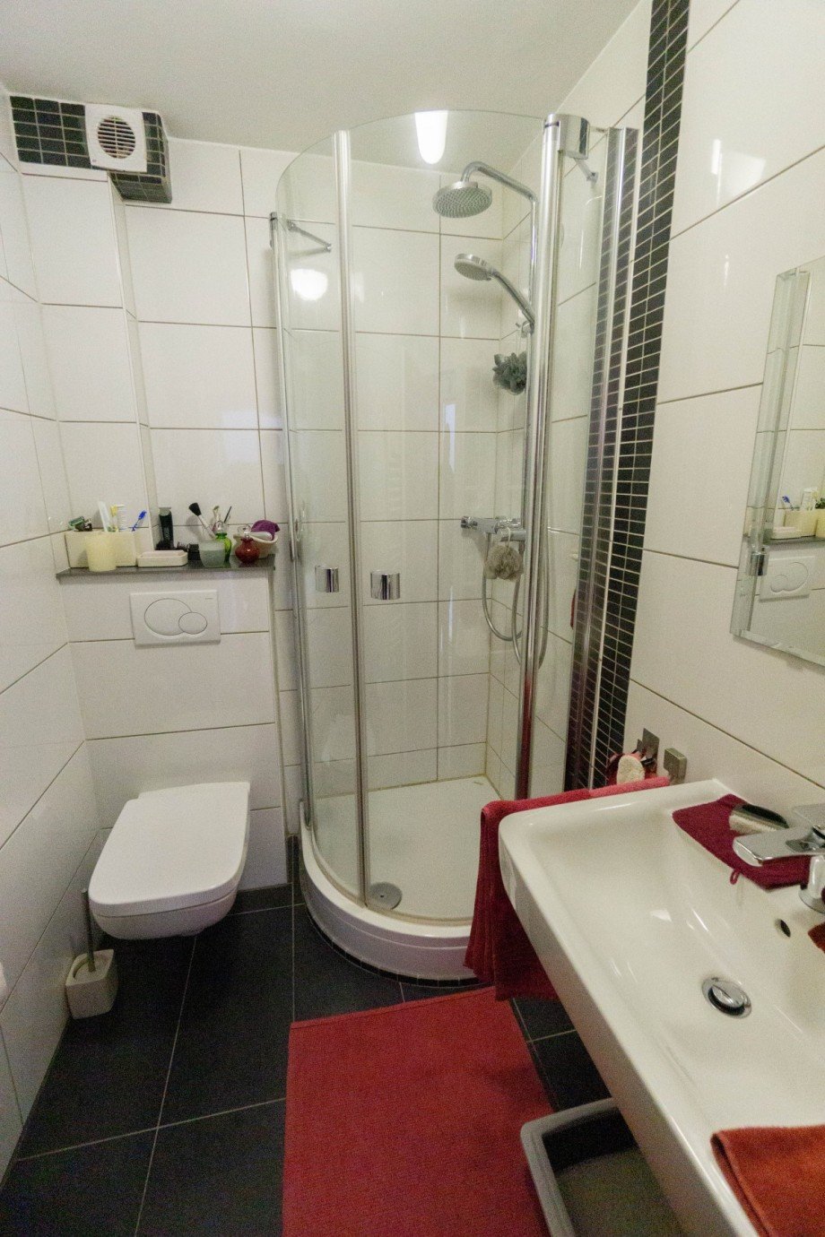 Das obere Bad Zweifamilienhaus Ratingen