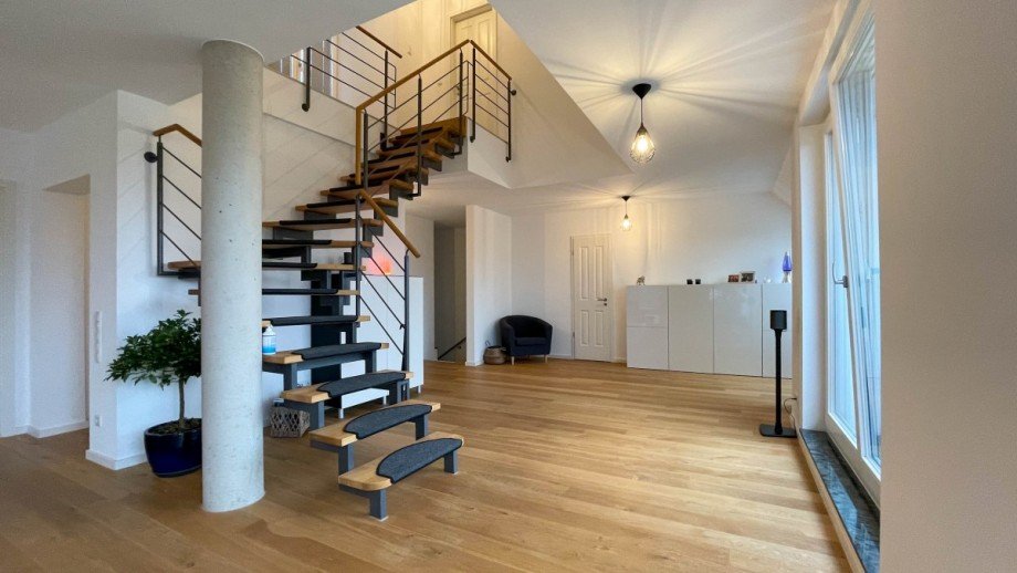 Treppe zum Spitzboden Maisonettewohnung D�sseldorf