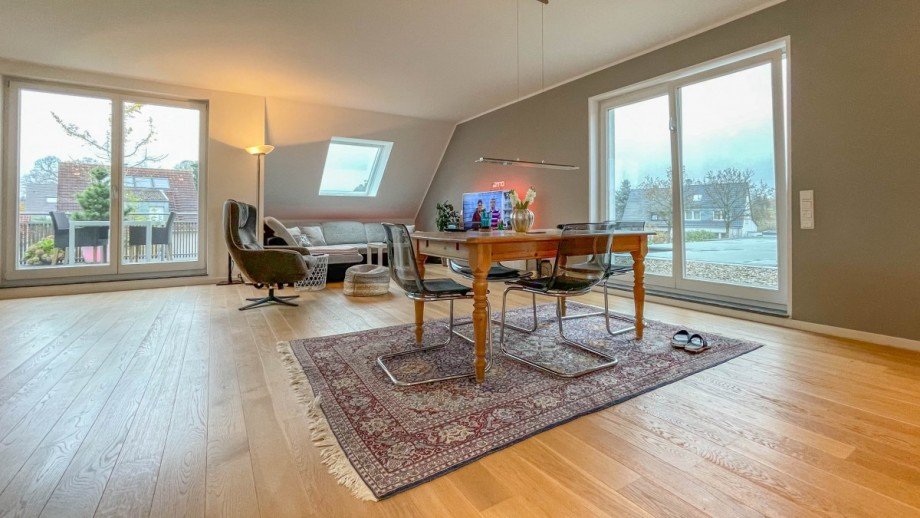Wohnbereich im Dachgeschoss Maisonettewohnung D�sseldorf