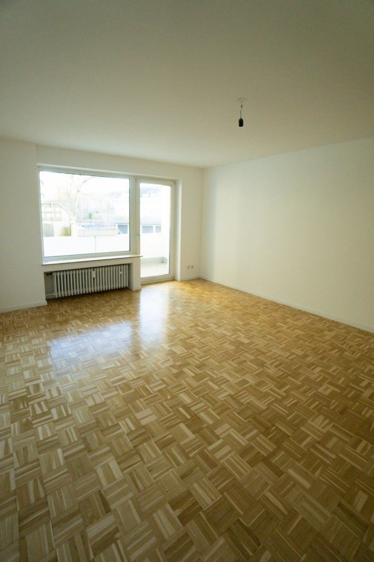Der Wohnraum D�sseldorf Wohnung Mitten in Bilk: Saniertes, bezugsfreies 1 Zimmer Apartment mit S�dbalkon