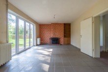 Wohnraum im Erdgeschoss Sanierungsbed�rftige Doppelhaush�lfte in der Engl�ndersiedlung von D�sseldorf-Lohausen