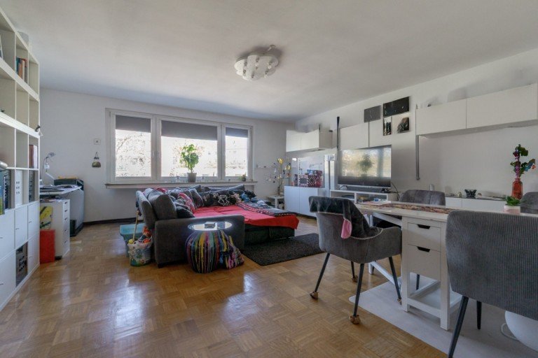 Der Wohnraum D�sseldorf Etagenwohnung Bilk: Attraktive, helle 3 Zimmer Eigentumswohnung mit S�d-Westbalkon und PKW-Garage