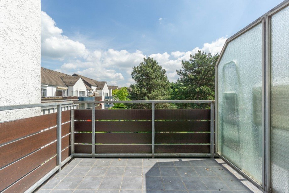 Der Balkon am Schlafzimmer Wohnung D�sseldorf