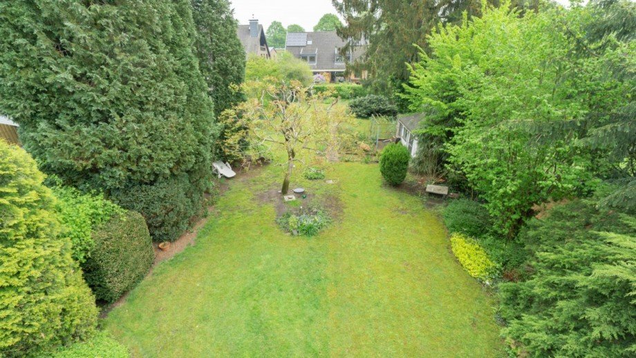 Blick in den Garten Zweifamilienhaus Ratingen