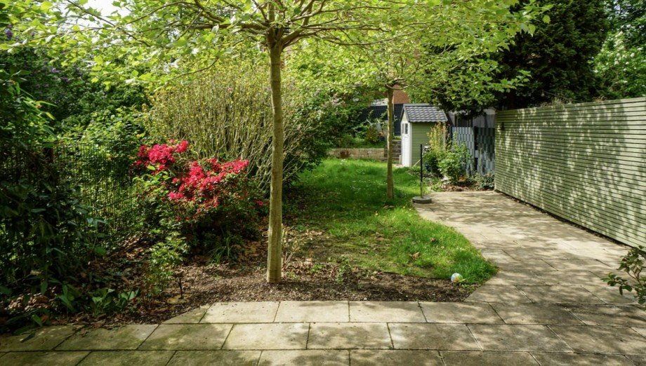 Terrasse und Garten Einfamilienhaus D�sseldorf