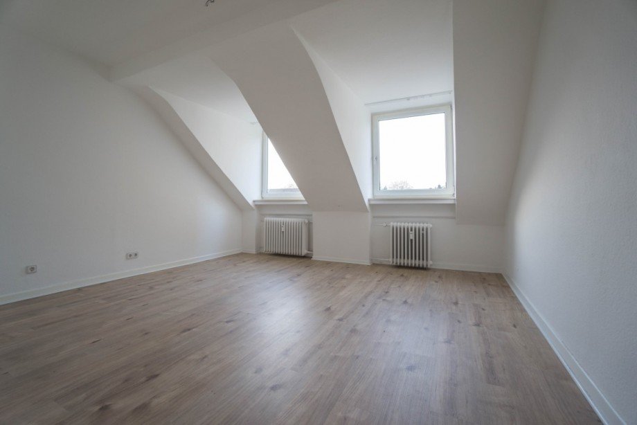 Wohnzimmer Dachgeschosswohnung D�sseldorf
