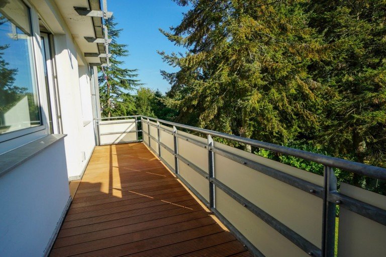 Balkon D�sseldorf Wohnung Gro�z�gige, lichtdurchflutete 4-Zimmer-Wohnung mit S�dbalkon in bester Lage von Unterbach