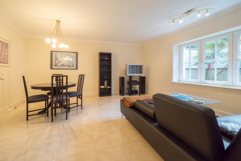 Wohnraum im G�steapartment Villa D�sseldorf