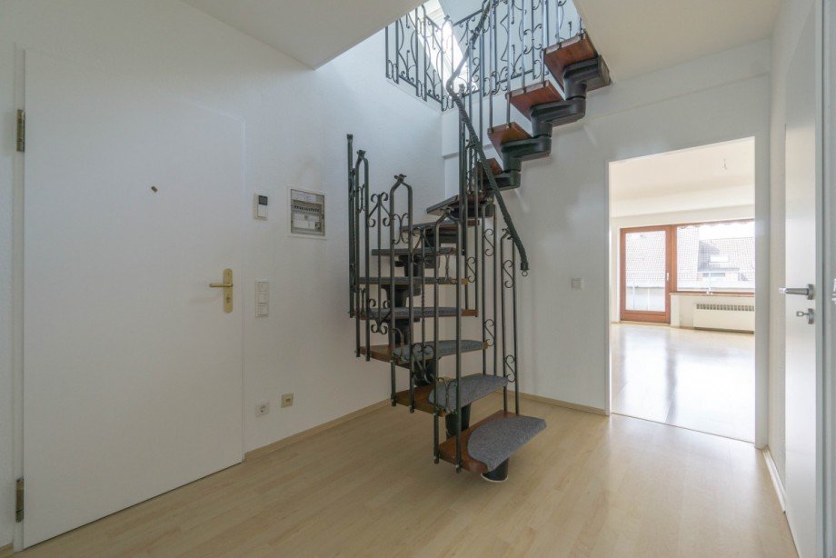 Diele Dachgeschosswohnung D�sseldorf