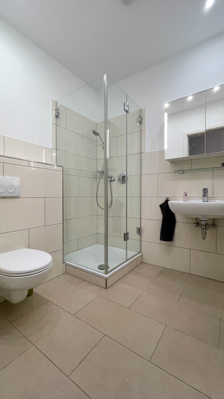 G�stebad im Dachgeschoss Maisonettewohnung D�sseldorf