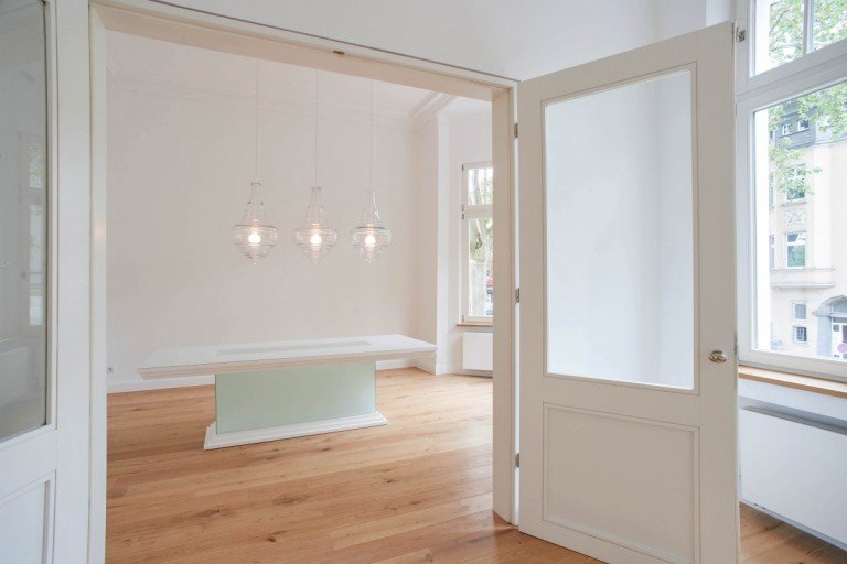 EINSzigartig von Kopf bis Fu� D�sseldorf Villa Luxuri�se Altbau-Stadtvilla mit spektakul�rer Dachterrasse - EINSzigartig