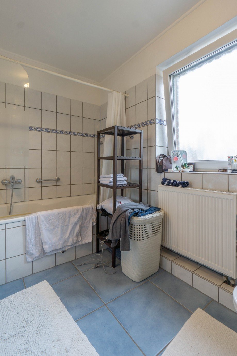 Wannenbad im Dachgeschoss Doppelhaush�lfte D�sseldorf