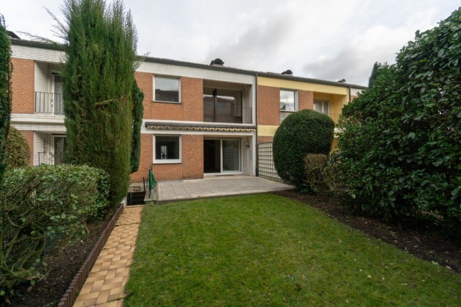 Gartenansicht des Hauses Einfamilienhaus D�sseldorf