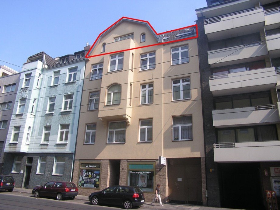 Hausansicht Dachgeschosswohnung D�sseldorf