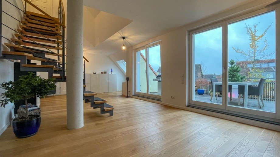 Wohnraum im Dachgeschoss Maisonettewohnung D�sseldorf