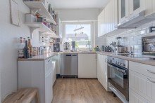 Erdgeschoss - K�che Charmantes Reihenmittelhaus f�r die ganze Familie in Kaarst-B�ttgen