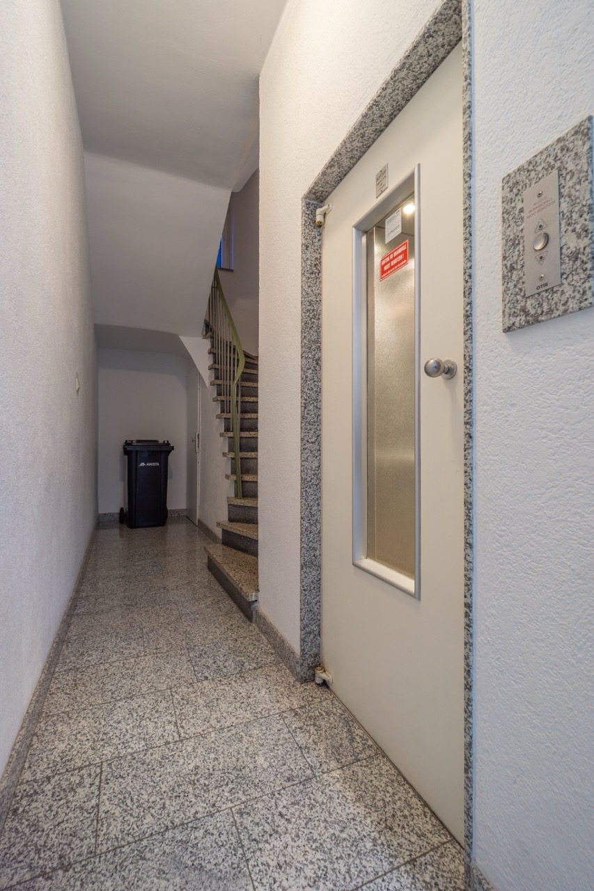 Personenaufzug Renditeobjekt D�sseldorf