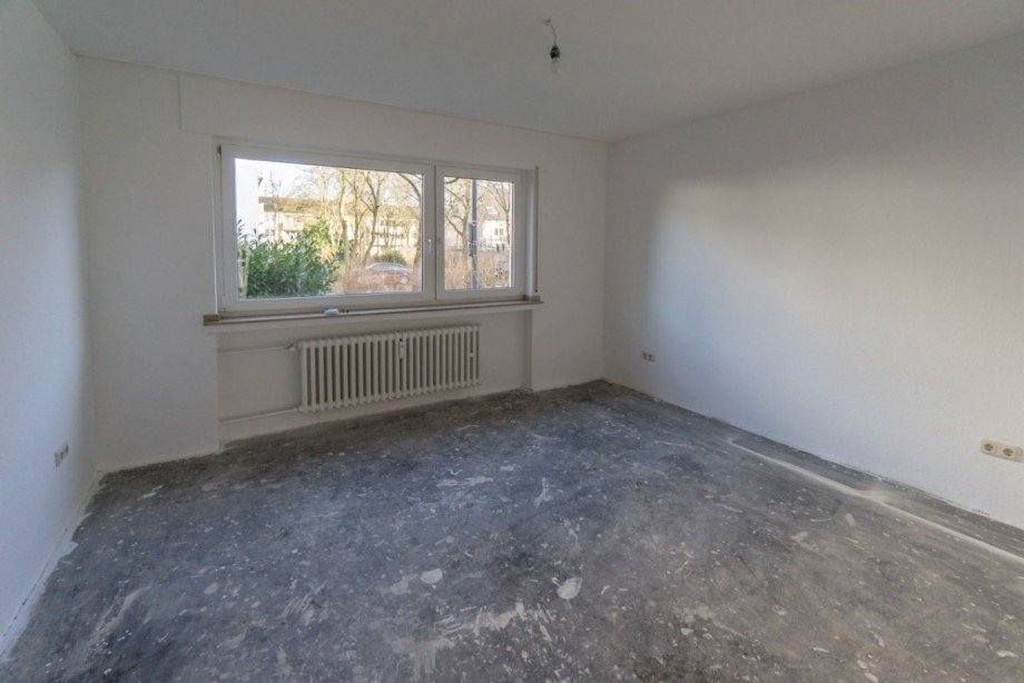 Wohnraum EG freie Wohnung Mehrfamilienhaus K�ln