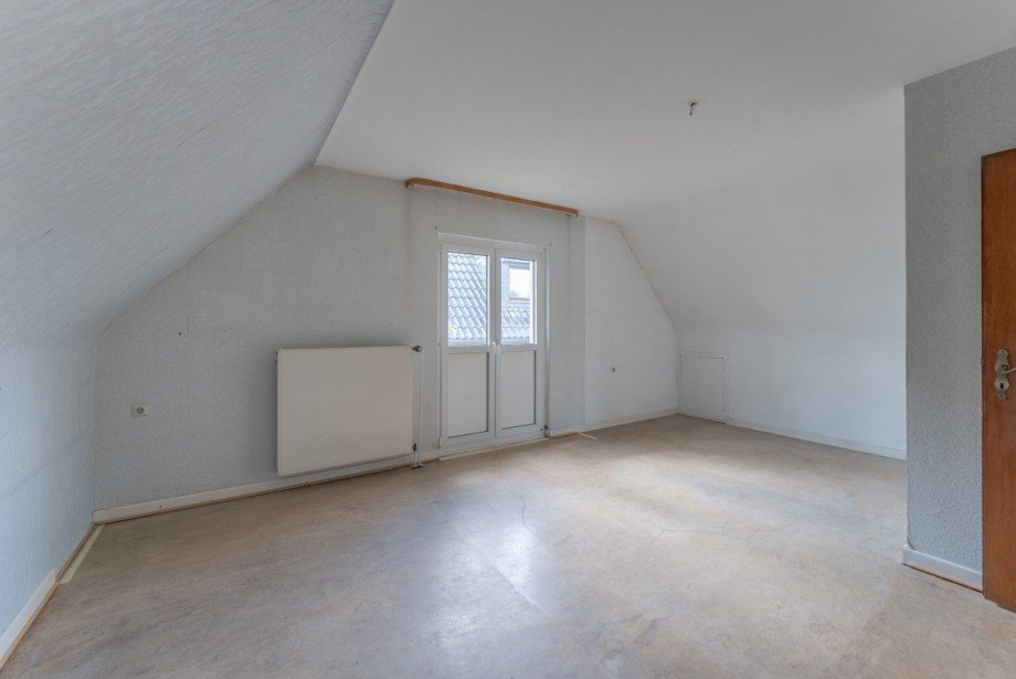 Schlafzimmer im Dachgeschoss Grundst�ck D�sseldorf