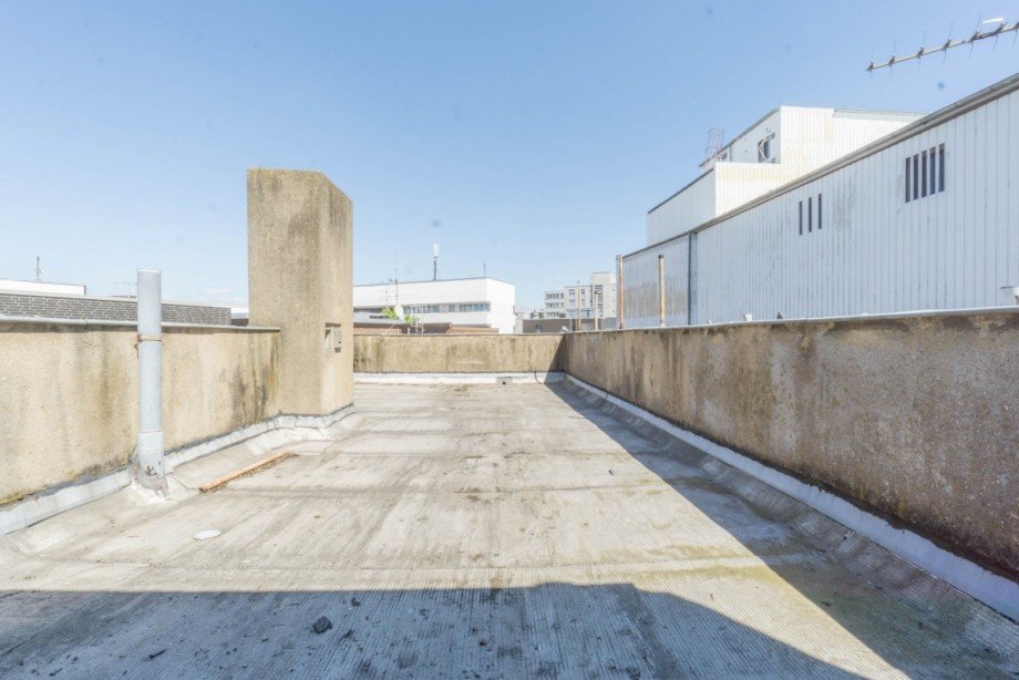 Terrasse Dachgeschoss Renditeobjekt Neuss