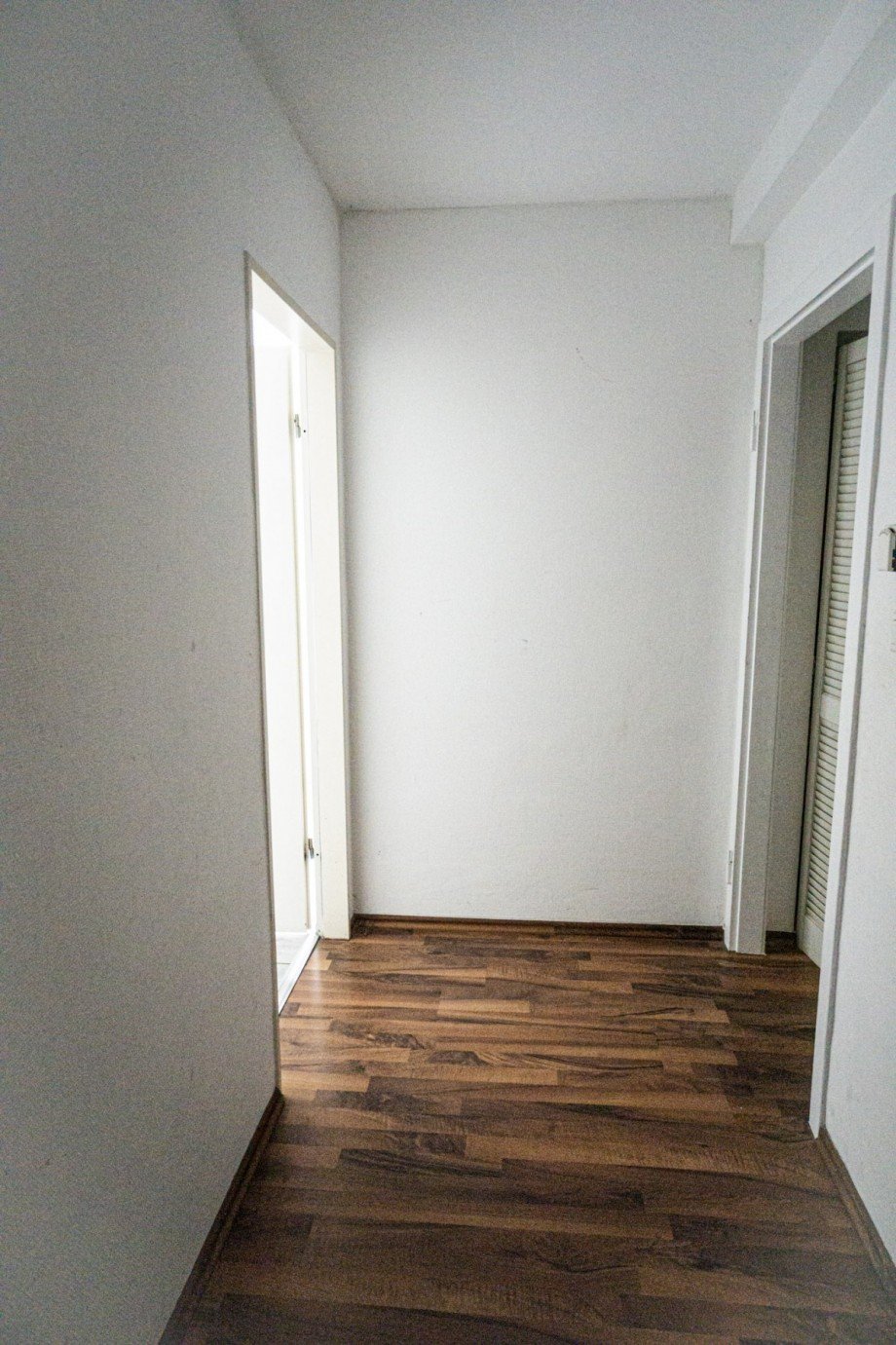 Der Flur Souterrain WE 2 Haus D�sseldorf
