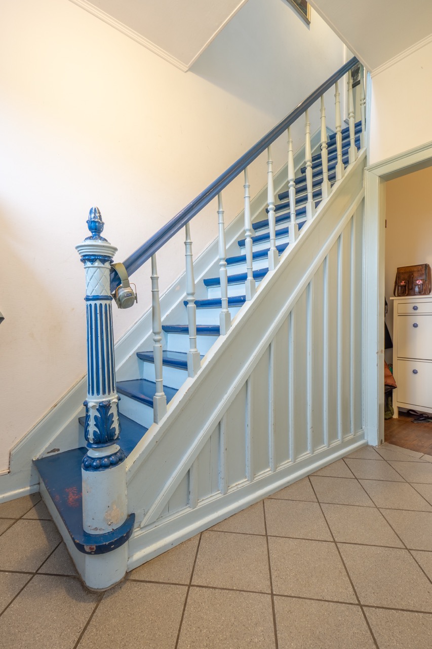 Gedrechselte Treppe Doppelhaush�lfte D�sseldorf