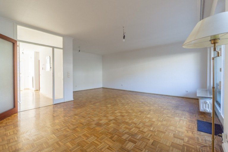 Wohnraum Kaarst Reihenmittelhaus Sch�nes und helles Reihenmittelhaus mit Garten f�r Familien in Kaarst-Zentrum