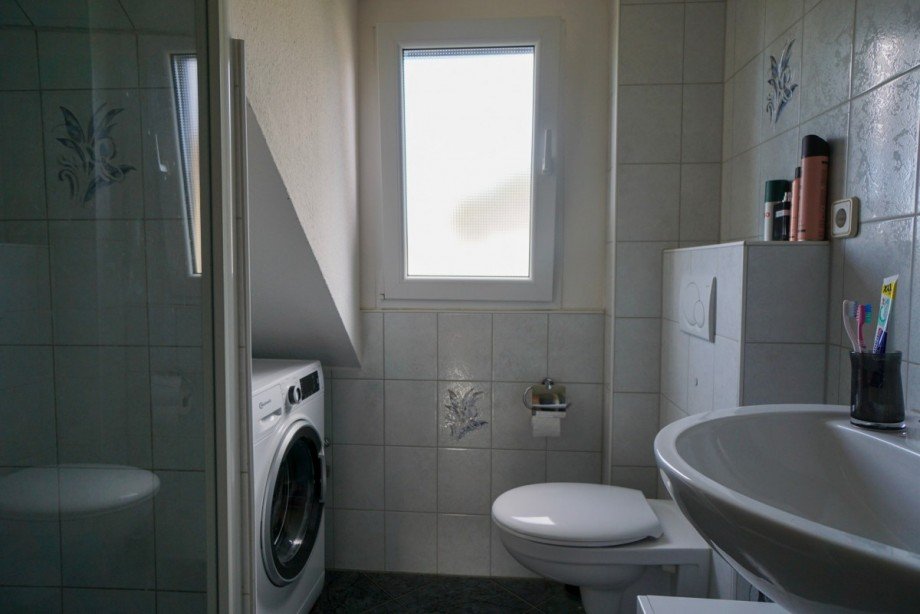 Badezimmer (1) Dachgeschosswohnung D�sseldorf