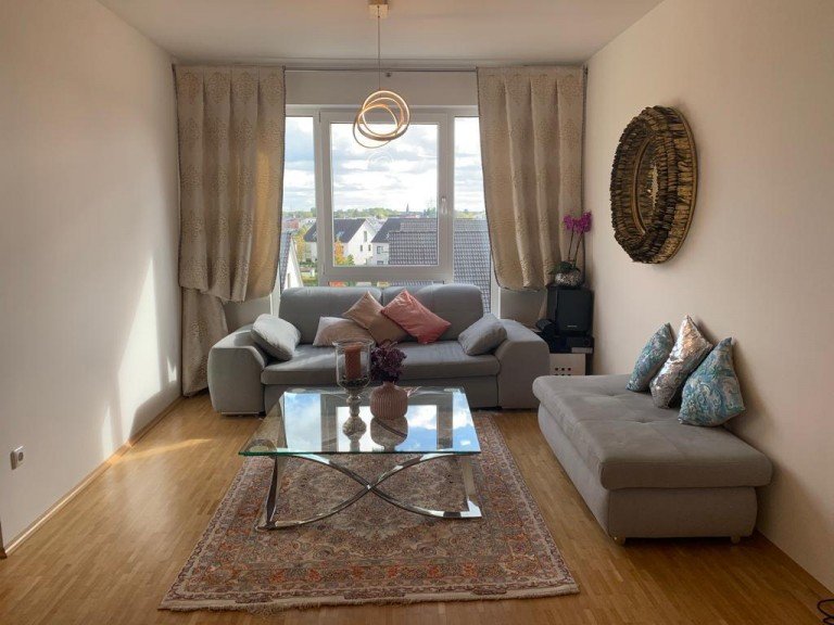 Wohnraum D�sseldorf Wohnung Maisonette-Wohnung mit 3 Zimmern in Rheinn�he mit Balkon!