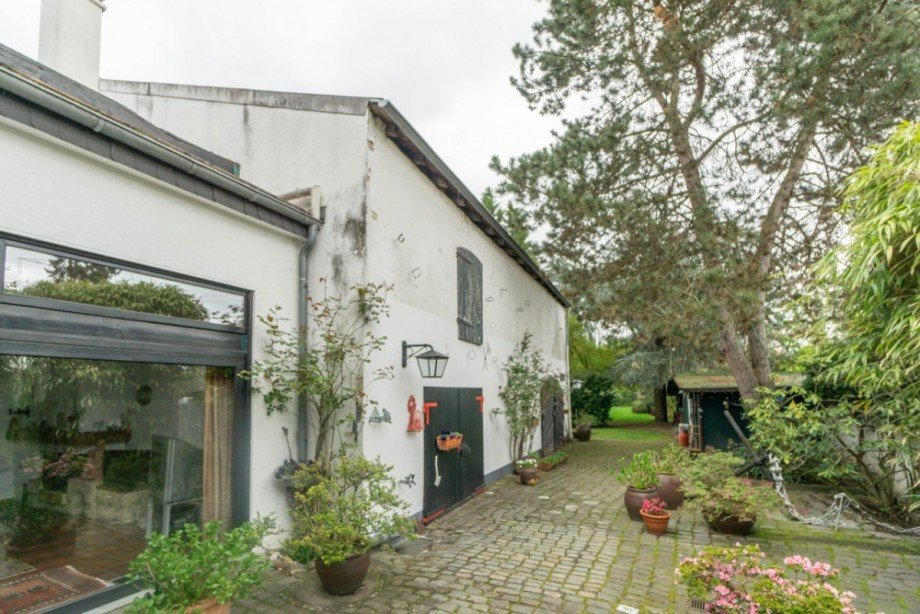 Anbau und ehemalige Scheune Zweifamilienhaus D�sseldorf