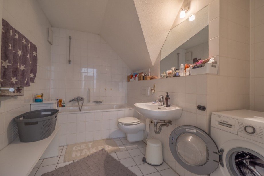 Wannenbad Maisonettewohnung D�sseldorf