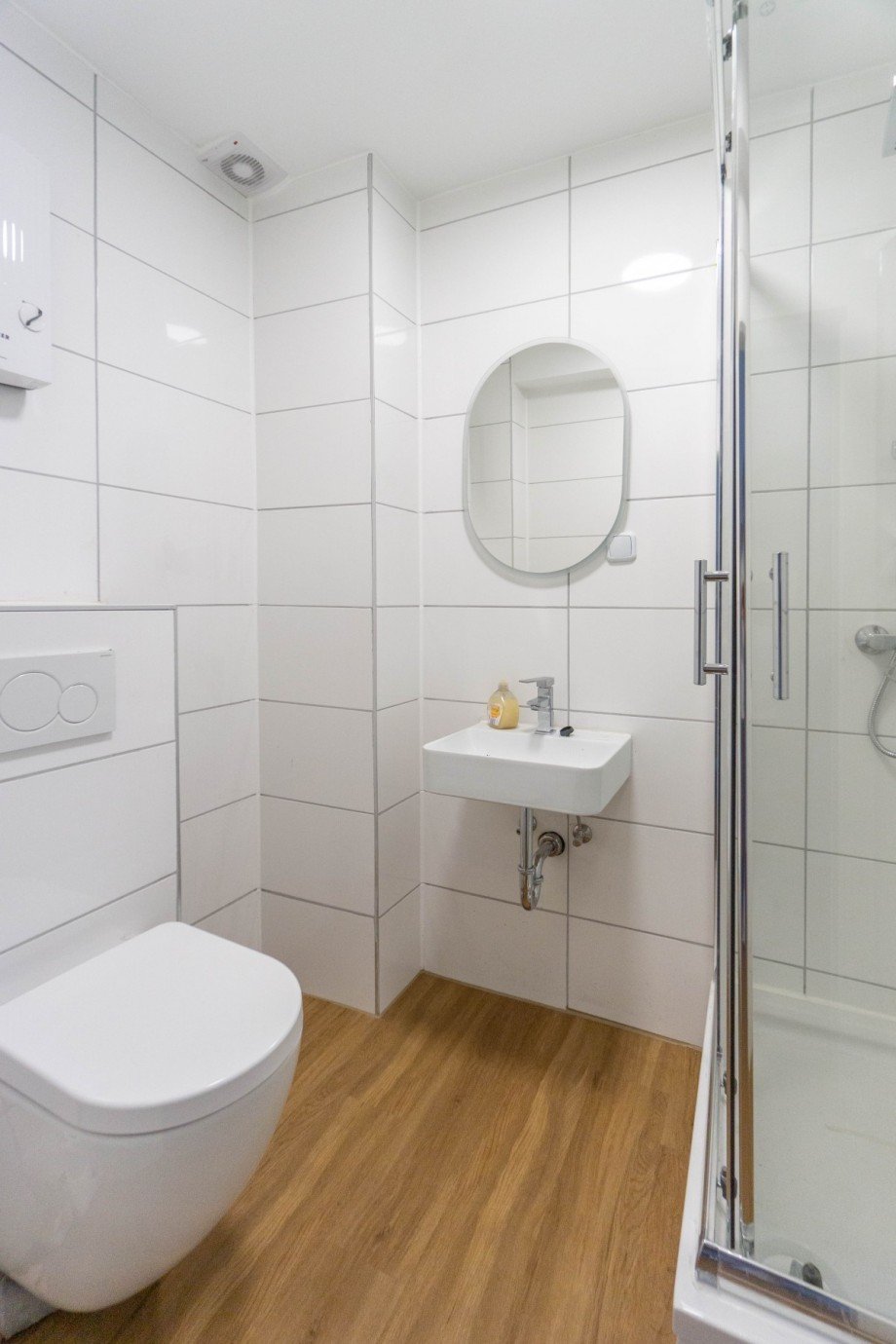 Bad Dachgeschosswohnung D�sseldorf