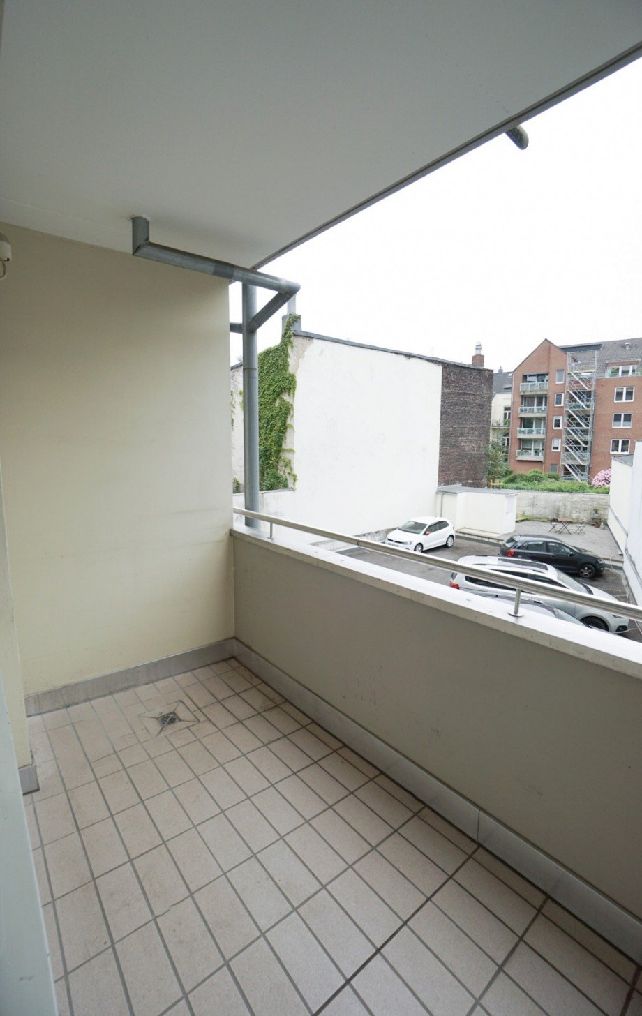 Balkon zum Innenhof Etagenwohnung D�sseldorf