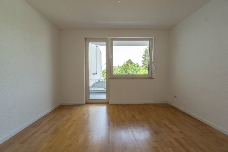 Schlafzimmer - Blick zum Fenster Wohnung D�sseldorf