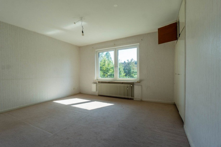 Schlafzimmer II im Obergeschoss Doppelhaush�lfte D�sseldorf
