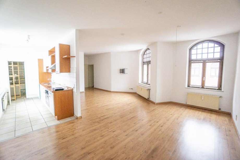 Der Wohnraum mit halboffener K�che Etagenwohnung D�sseldorf