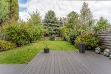 Der Blick aus dem Wohnraum Zum Wohlf�hlen! 3-Zimmer Erdgeschosswohnung mit gro�em Garten und Einzelgarage
