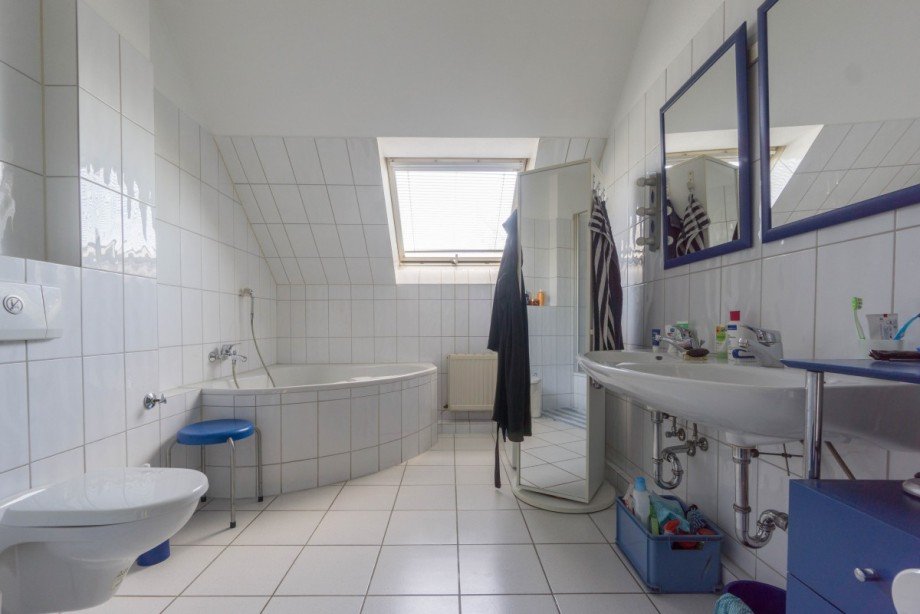 Badezimmer Dachgeschosswohnung D�sseldorf