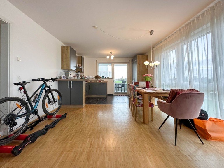 Esszimmer K�che D�sseldorf Wohnung Ger�umige Wohnung mit hochwertiger Ausstattung (auch) f�r Paare in Himmelgeist