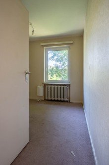 Arbeitszimmer im Obergeschoss Sanierungsbed�rftige Doppelhaush�lfte in der Engl�ndersiedlung von D�sseldorf-Lohausen
