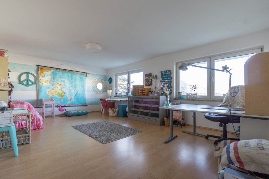 Wohnraum im zweiten Obergeschoss Stadthaus D�sseldorf