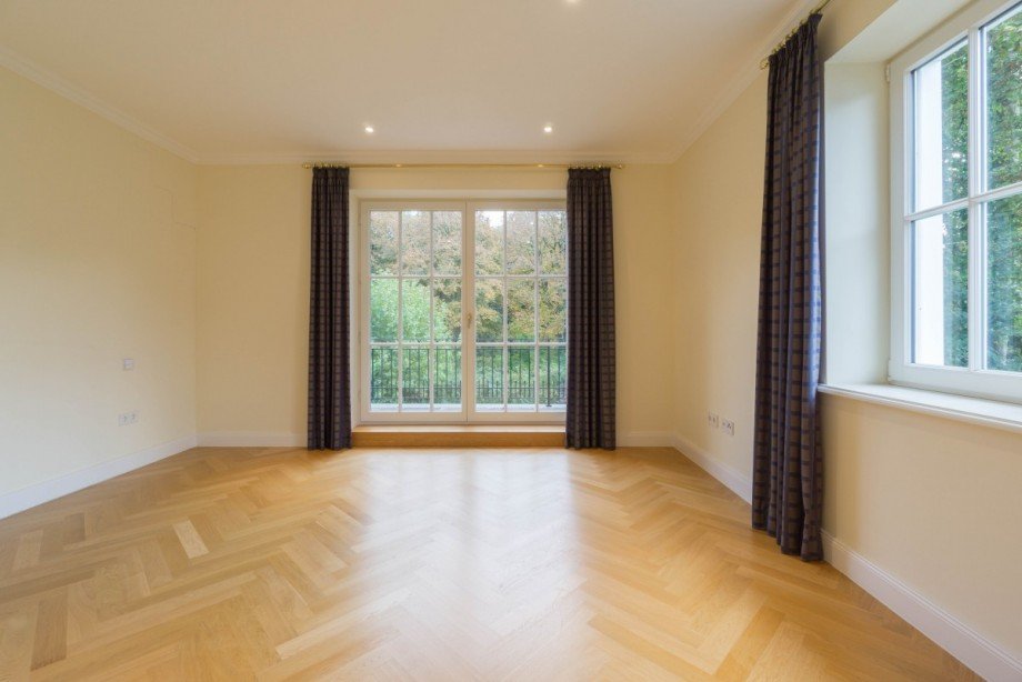 G�stezimmer im Obergeschoss Villa D�sseldorf