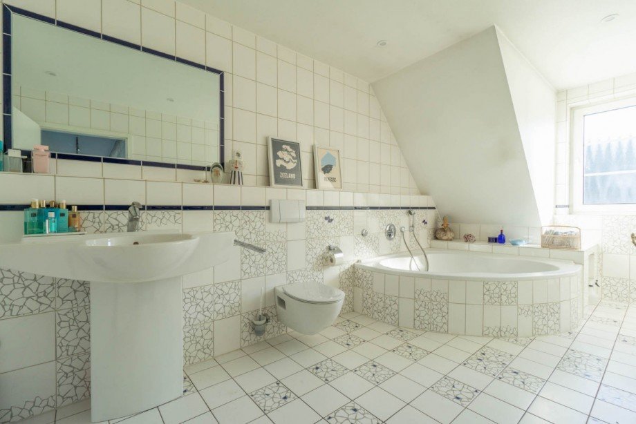 Badezimmer im dritten Obergeschoss Stadthaus D�sseldorf